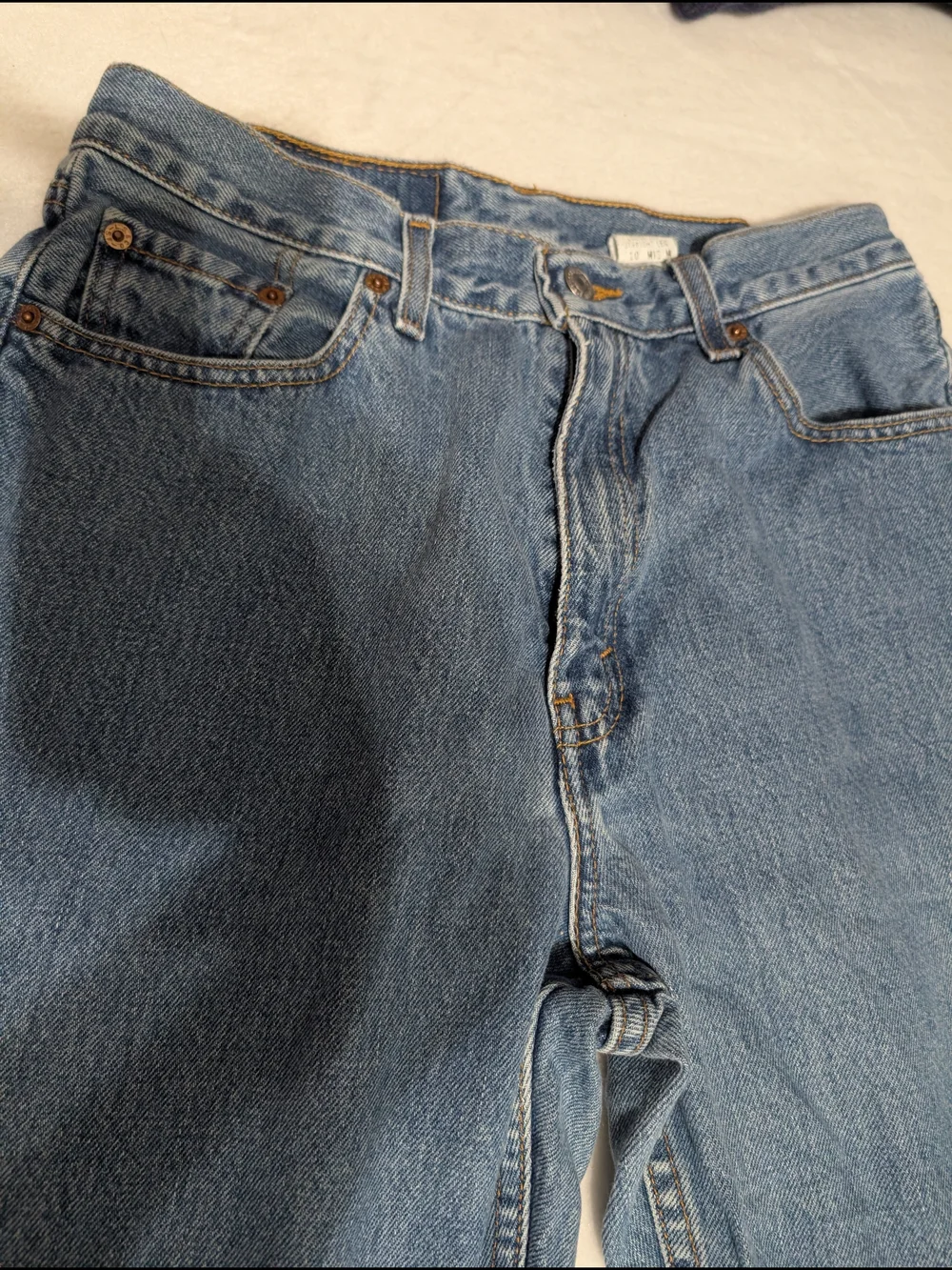 Levi's Women's Straight Jeans in Medium Blue Denim Size 10/M
